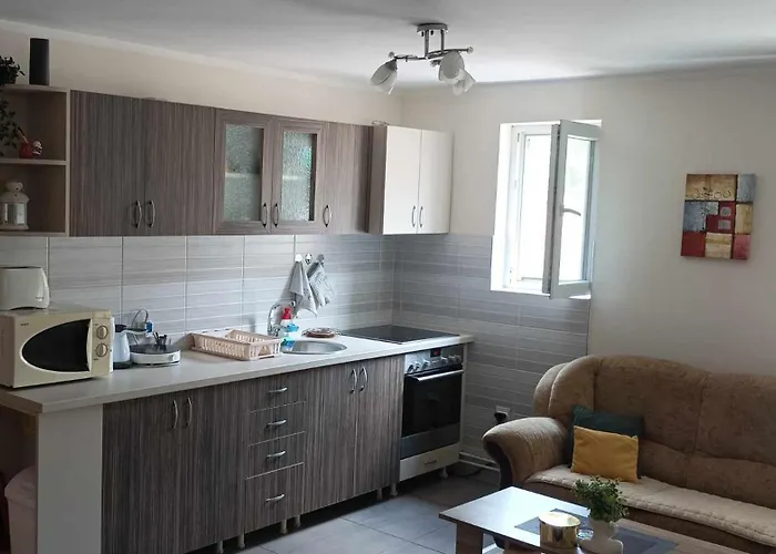 Апартаменты Ariana *